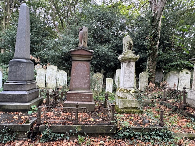 Tower Hamlets Cemetery WW2 History