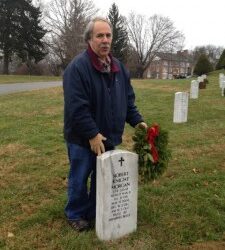 Wreaths Across America 2013